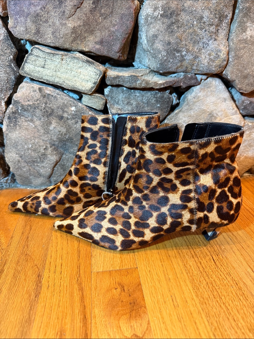 Gianni Bini Women Size 6 Georgina Leopard Print Calf Hair Kitten Heel Booties - Picture 2 of 8